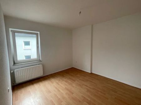 Helle und geräumige 2-Zimmer-Wohnung im Herzen von Gelsenkirchen - Photo 2