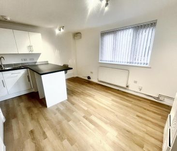 1 bedroom semi-detached house to rent - Photo 5