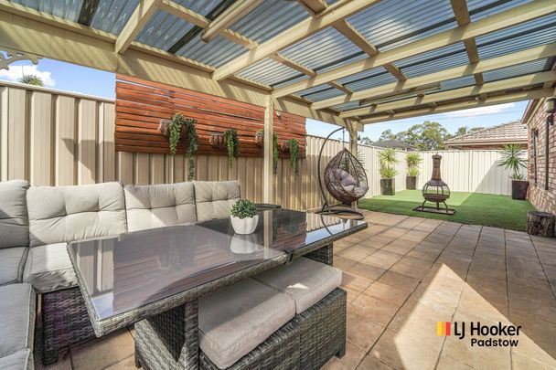 Hampton Inspired Single Level Home - Photo 1