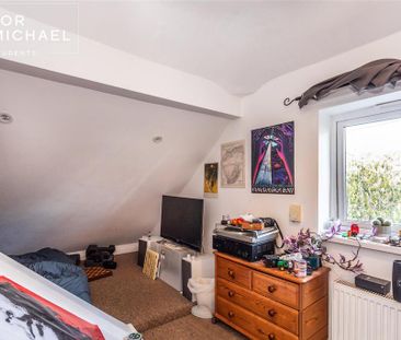 6 bedroom detached house to rent - Photo 4