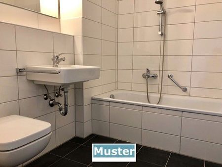 frisch renovierte 3-Zimmer-Wohnung mit Vollbad und verglaster Loggia - Photo 5