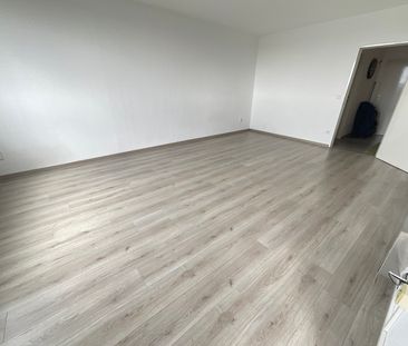 Schönes WG Zimmer mit eigenem Balkon - Photo 1