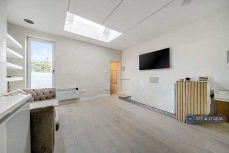 2 bedroom maisonette to rent - Photo 3