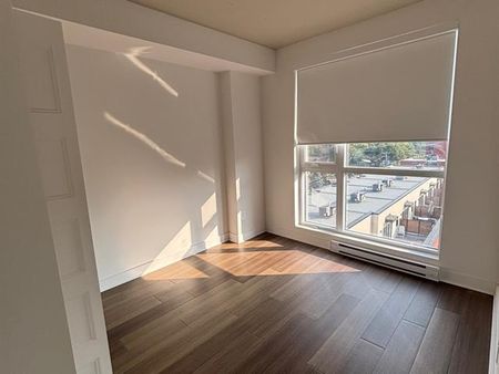 815 Av. Plymouth - Photo 2