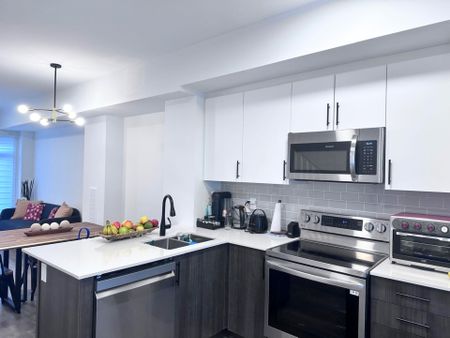 For Lease - 9 Spruce Pines Crescent Unit# Room 3, Toronto, Ontario - Photo 2