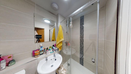 4 bedroom terraced house to rent - Photo 5