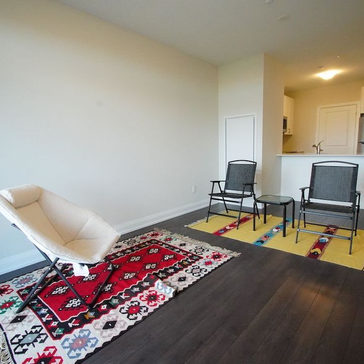 For Lease - 5917 Main Street Unit# 410, Whitchurch-Stouffville, Ontario - Photo 1