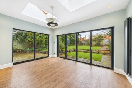 4 bedroom detached house to rent - Photo 3