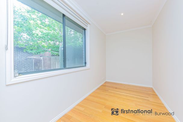 1/5 Folkestone Road, 3150, Glen Waverley Vic - Photo 1