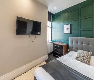 3 bedroom apartment to rent - Photo 2