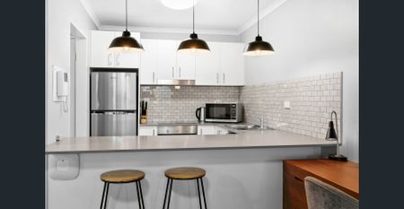 UPDATED CITY PAD | Furnished - Photo 4