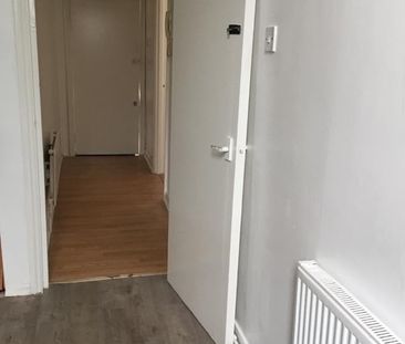 1 Bed Flat, Netherwood Road, W14 - Photo 3