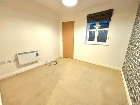 1 bedroom ground floor flat to rent - Photo 2