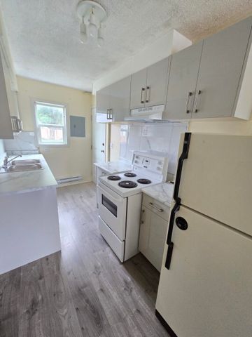 2 Bedroom Duplex - Photo 4