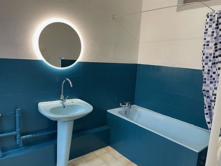 GRAND TYPE 2 REMICOURT PROCHE CHAMPS ELYSEES - Photo 4