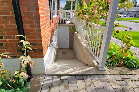 For Lease - 68 Christina Crescent, Toronto, Ontario - Photo 3