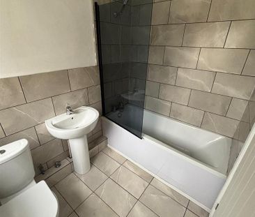 3 bedroom terraced house to rent - Photo 6