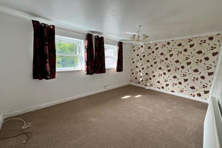 4 bedroom detached house to rent - Photo 4