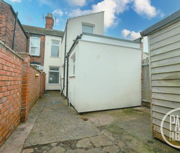 Wollaston Road, Lowestoft, NR32 - Photo 3