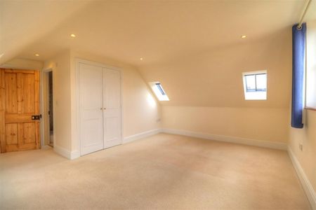 3 BED Barn Conversion To rent - Photo 5