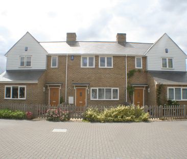 3 bedroom terraced house to rent - Photo 4