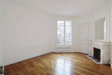 Location appartement, Paris 7ème (75007), 5 pièces, 144 m², ref 86491658 - Photo 4