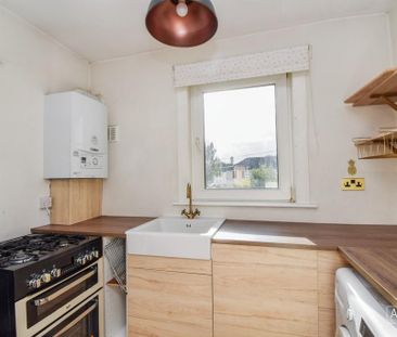 2 bedroom flat to rent - Photo 6