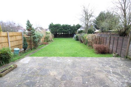 3 bedroom semi-detached house to rent - Photo 2