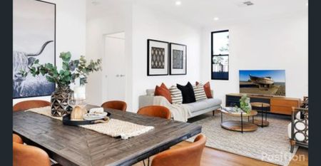 Spacious 4-Bedroom Townhouse in a Quiet Complex! - Photo 5