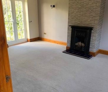 3 bedroom mews to rent - Photo 1