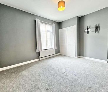 West Avenue, Royston, Barnsley, S71 - Photo 4