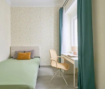 Rua Sampaio e Pina, Lisbon, Lisbon 1070-051 - Photo 3