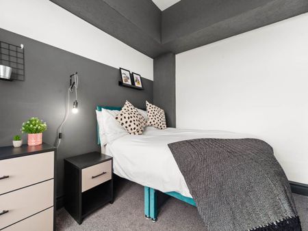 Stanningley Road (room 3), Bramley, Leeds - Photo 3