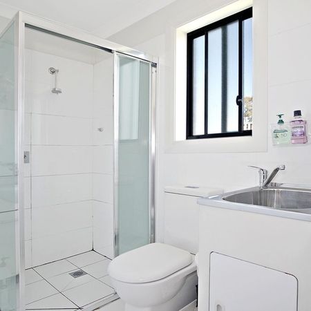 Spacious 2-bedroom Granny Flat - Photo 3