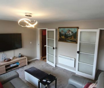 Flat to rent on - Photo 4