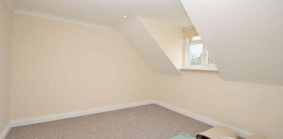 Doveshill Crescent, Bournemouth - Photo 2