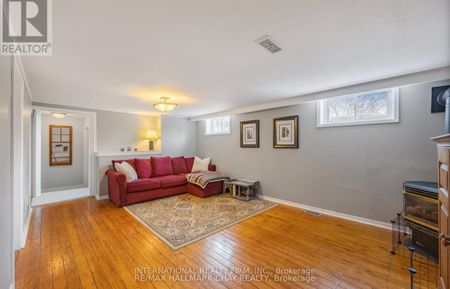 For Lease - 37 Foreht Crescent Unit# Basement unit, Aurora, Ontario - Photo 4