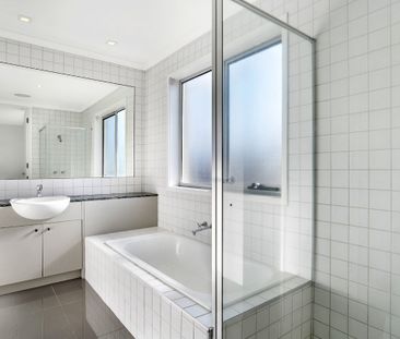 Thinking of selling? Contact our agent - Photo 4