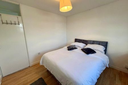 Fairwater Road - Photo 4