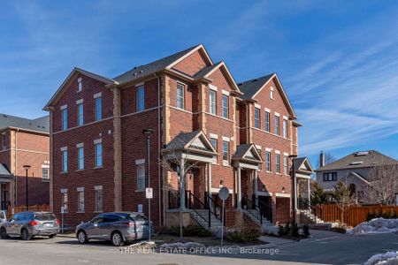 Condo Townhouse For Lease | N8130346 - Photo 5