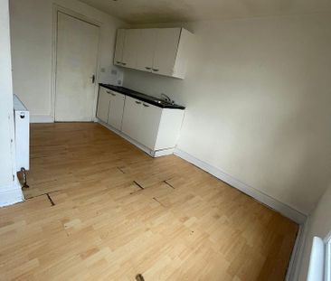 5 bedroom flat to rent - Photo 5