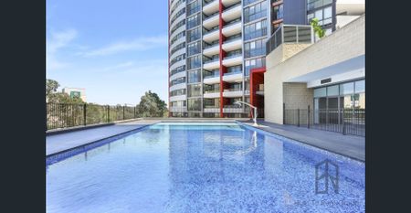 Two Bedroom Apartment in Convenient Location - Photo 2