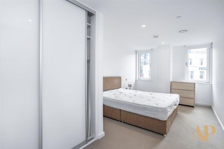 City Road, Hackney, London - Photo 5