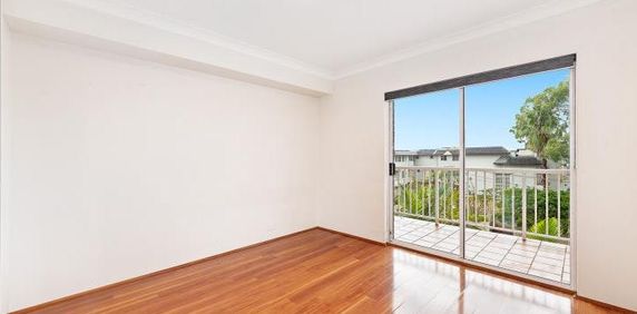2/28-32 Boronia Street, Kensington NSW 2033 - Apartment For Rent | Domain - Photo 2
