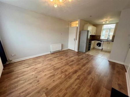 2d Greenway, Cregagh Road, Belfast, BT6 0DT - Photo 2