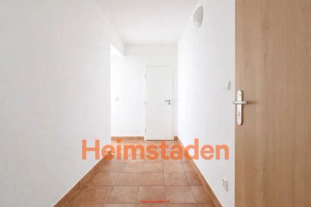 Pronájem bytu 1+kk 28 m - Fotografie 3