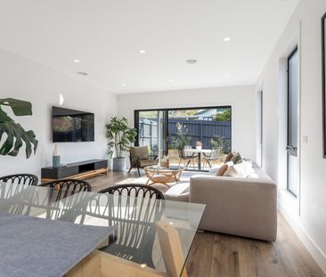 Brand New Fully Furnished Coastal Home - Photo 5