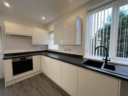 2 bedroom semi-detached house to rent - Photo 5