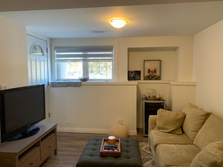 For Lease - 30 Westminster Circle, Barrie, Ontario - Photo 4