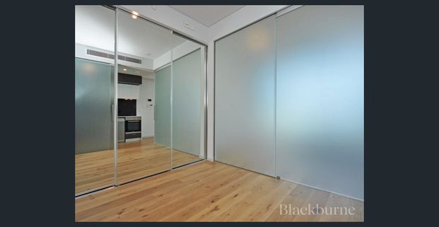 LIVE IN LUXURY - STUDIO APARTMENT - Photo 1